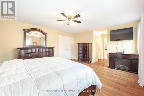 38 Sams Crescent, Brampton, ON - Indoor Photo Showing Bedroom