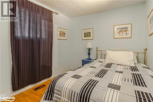 16 Yarwood Road, Tiny, ON - Indoor Photo Showing Bedroom