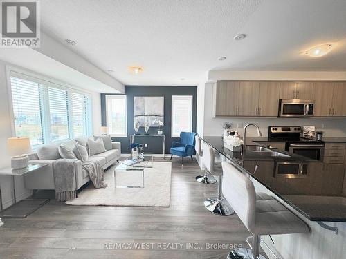 549 Goldenrod Lane, Kitchener, ON - Indoor Photo Showing Kitchen With Double Sink