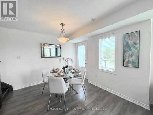 549 Goldenrod Lane, Kitchener, ON - Indoor Photo Showing Dining Room