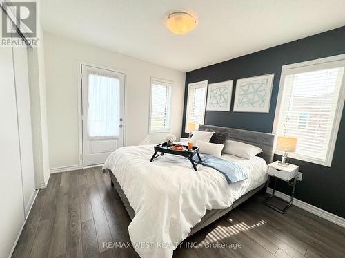 549 Goldenrod Lane, Kitchener, ON - Indoor Photo Showing Bedroom