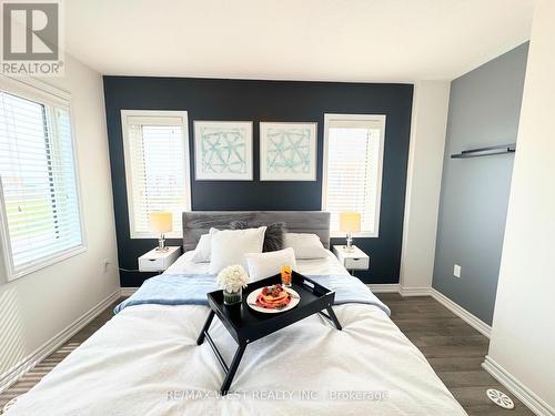 549 Goldenrod Lane, Kitchener, ON - Indoor Photo Showing Bedroom