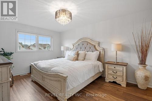 7188 Stacey Drive, Niagara Falls, ON - Indoor Photo Showing Bedroom