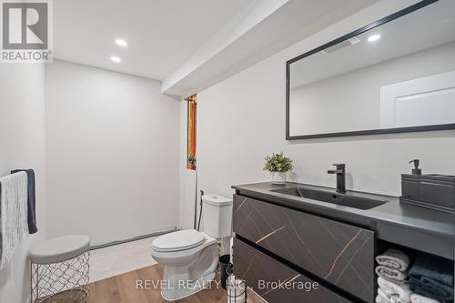 7188 Stacey Drive, Niagara Falls, ON - Indoor Photo Showing Bathroom