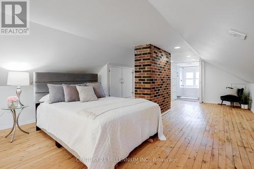 311 Sanatorium Road, Hamilton, ON - Indoor Photo Showing Bedroom