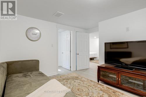 311 Sanatorium Road, Hamilton, ON - Indoor Photo Showing Living Room