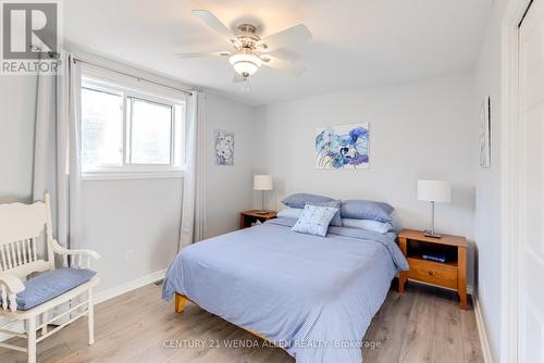 14 Manvers Drive, Kawartha Lakes, ON - Indoor Photo Showing Bedroom