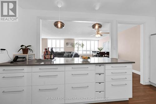 605 - 99 Donn Avenue, Hamilton, ON - Indoor Photo Showing Kitchen