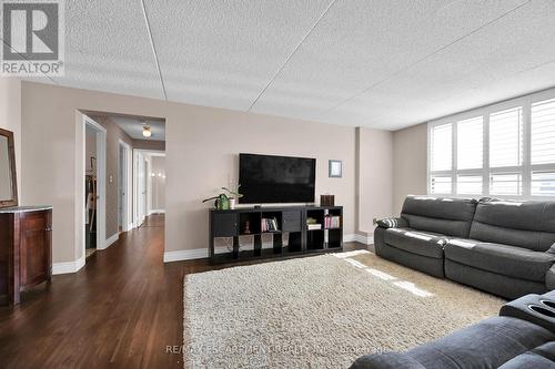 605 - 99 Donn Avenue, Hamilton, ON - Indoor Photo Showing Living Room