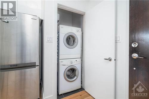 101 Richmond Road Unit#411, Ottawa, ON - Indoor Photo Showing Laundry Room