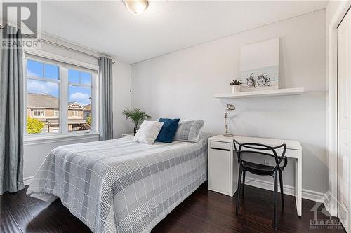 41 Torbec Avenue, Ottawa, ON - Indoor Photo Showing Bedroom