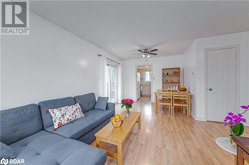 65 Wismer Avenue, Barrie, ON - Indoor Photo Showing Living Room