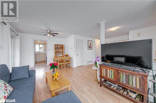 65 Wismer Avenue, Barrie, ON - Indoor Photo Showing Living Room