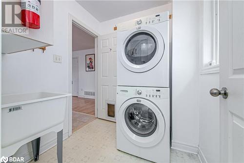 65 Wismer Avenue, Barrie, ON - Indoor Photo Showing Laundry Room