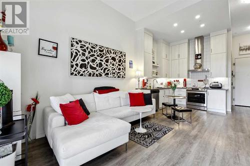 103, 12 Mahogany Path Se, Calgary, AB - Indoor Photo Showing Living Room