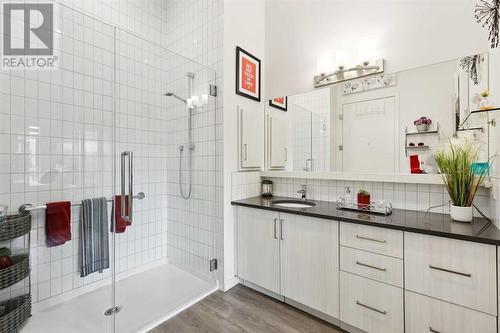 103, 12 Mahogany Path Se, Calgary, AB - Indoor Photo Showing Bathroom