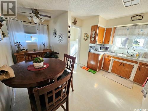 637 Grandview Street W, Moose Jaw, SK - Indoor Photo Showing Dining Room