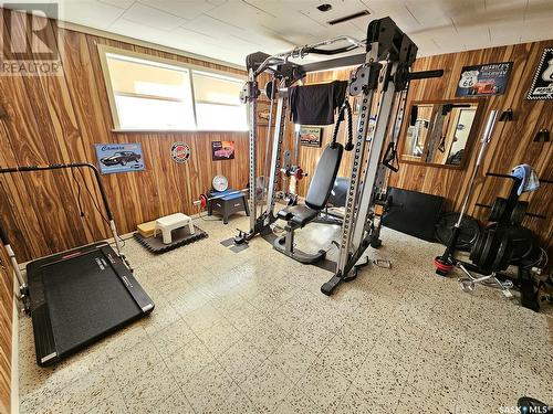 637 Grandview Street W, Moose Jaw, SK - Indoor Photo Showing Gym Room