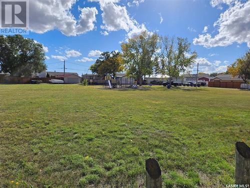 637 Grandview Street W, Moose Jaw, SK - Outdoor