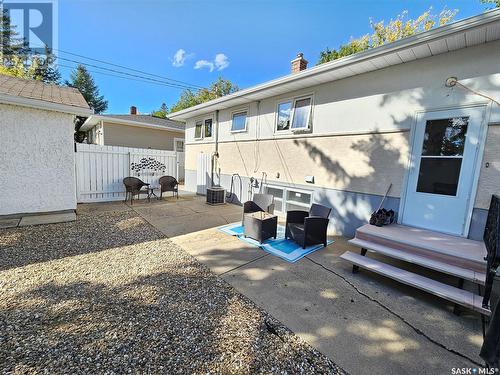 637 Grandview Street W, Moose Jaw, SK - Outdoor With Exterior