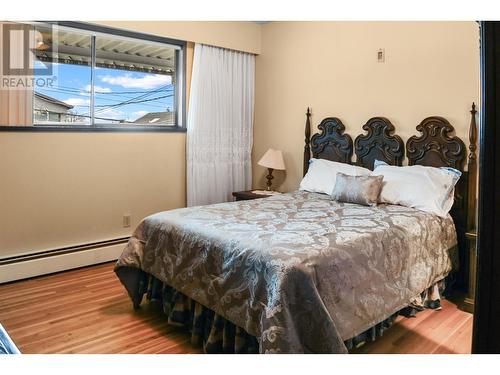 2944 E 4Th Avenue, Vancouver, BC - Indoor Photo Showing Bedroom