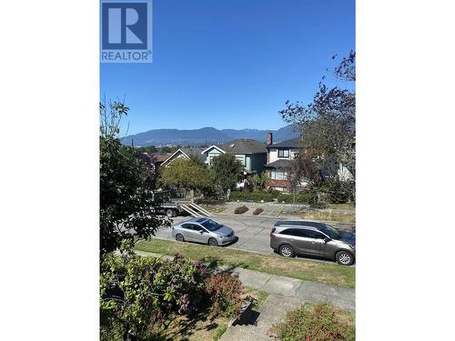 2944 E 4Th Avenue, Vancouver, BC - Outdoor