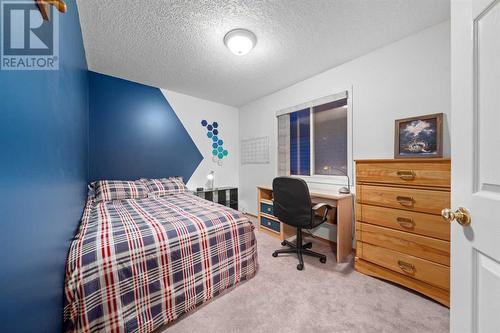 86 Cranfield Crescent Se, Calgary, AB - Indoor Photo Showing Bedroom