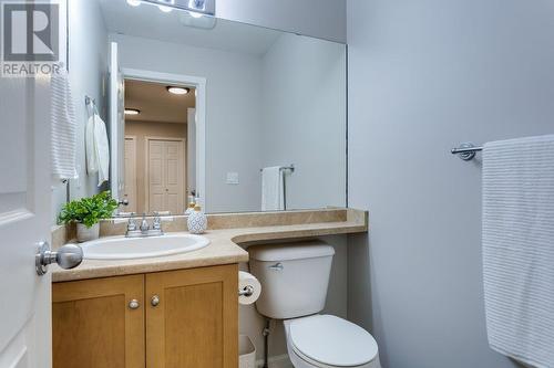 914 Craig Road Unit# 102, Kelowna, BC - Indoor Photo Showing Bathroom