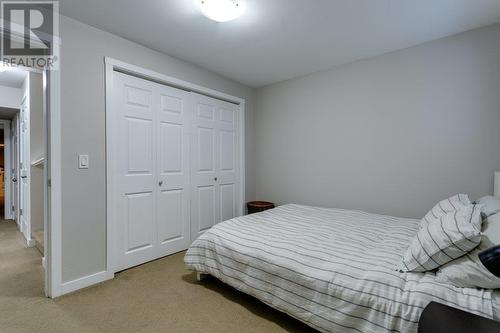 914 Craig Road Unit# 102, Kelowna, BC - Indoor Photo Showing Bedroom