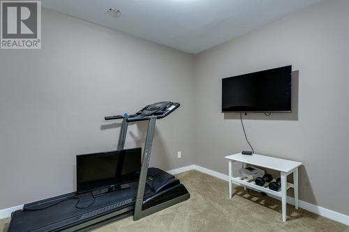 914 Craig Road Unit# 102, Kelowna, BC - Indoor Photo Showing Gym Room