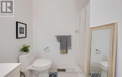 28 Murkar Crescent, Whitby, ON - Indoor Photo Showing Bathroom