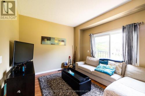 36 - 6625 Falconer Drive, Mississauga, ON - Indoor Photo Showing Living Room