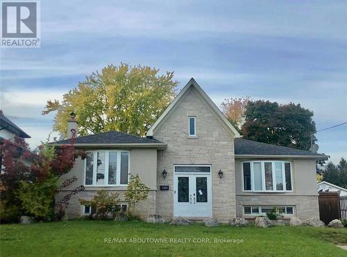 1353 Sheldon Avenue, Oakville, ON - Outdoor With Facade