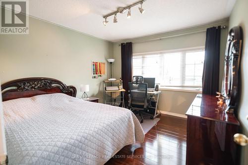 5431 Sundial Road, Burlington, ON - Indoor Photo Showing Bedroom