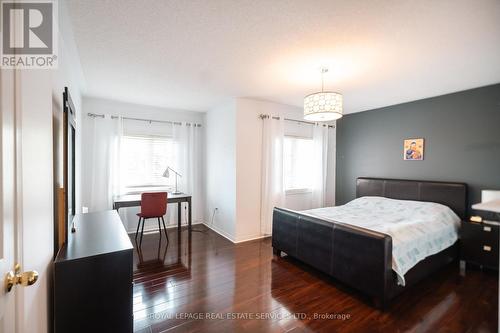 5431 Sundial Road, Burlington, ON - Indoor Photo Showing Bedroom