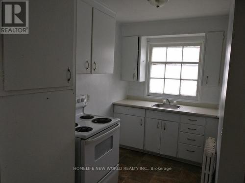 30 Wilkins Street, Belleville, ON - Indoor Photo Showing Kitchen