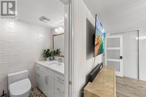 2816 Constable Road, Mississauga, ON - Indoor Photo Showing Bathroom