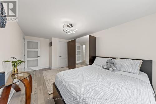 2816 Constable Road, Mississauga, ON - Indoor Photo Showing Bedroom