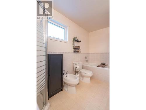 2822 Sycamore Crescent, Prince George, BC - Indoor Photo Showing Bathroom