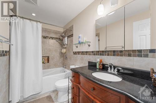 13 Sage Crescent, Ottawa, ON - Indoor Photo Showing Bathroom