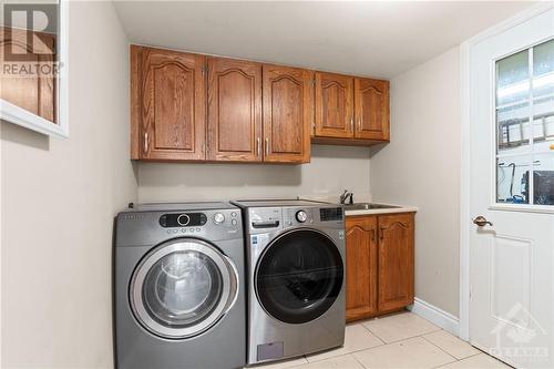 58 Knollsbrook Drive, Ottawa, ON - Indoor Photo Showing Laundry Room