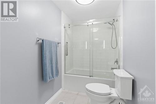 58 Knollsbrook Drive, Ottawa, ON - Indoor Photo Showing Bathroom