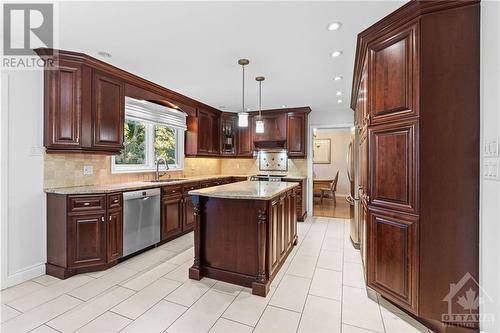 58 Knollsbrook Drive, Ottawa, ON - Indoor Photo Showing Kitchen