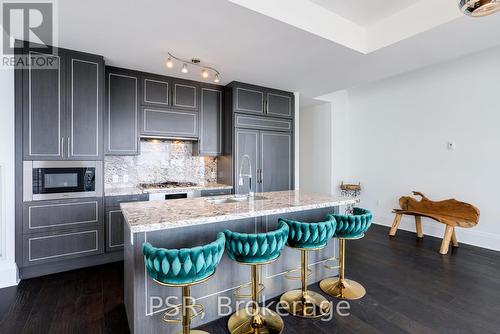 603 - 29 Queens Quay E, Toronto, ON - Indoor Photo Showing Kitchen With Upgraded Kitchen