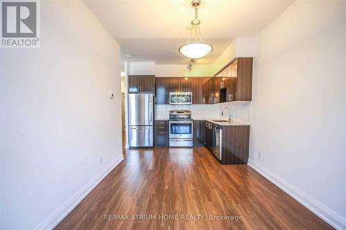 302 - 7167 Yonge Street, Markham, ON - Indoor Photo Showing Kitchen