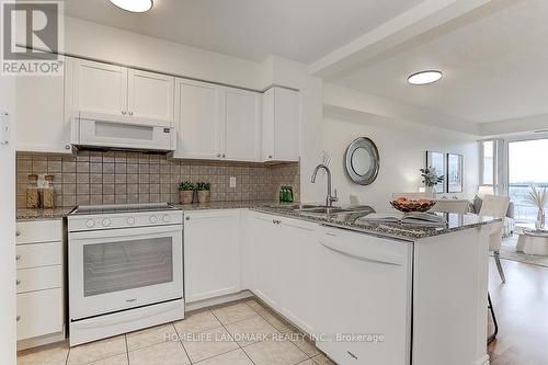 904 - 83 Borough Drive, Toronto, ON - Indoor Photo Showing Kitchen With Double Sink With Upgraded Kitchen