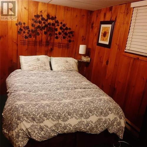 101 Gould Beach Road, Pointe-Du-Chêne, NB - Indoor Photo Showing Bedroom