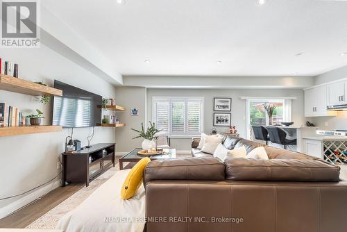 104 - 2040 Shore Road, London, ON - Indoor Photo Showing Living Room