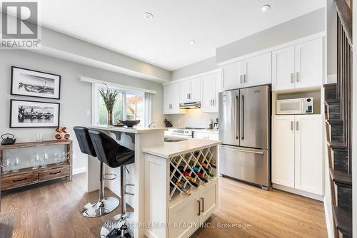 104 - 2040 Shore Road, London, ON - Indoor Photo Showing Kitchen