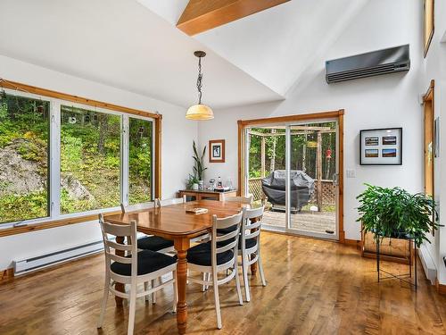 Dining room - 628 Ch. Huntington, Bromont, QC - Indoor Photo Showing Dining Room